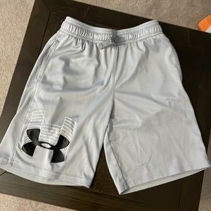 Under Armour Youth Small Grey Shorts